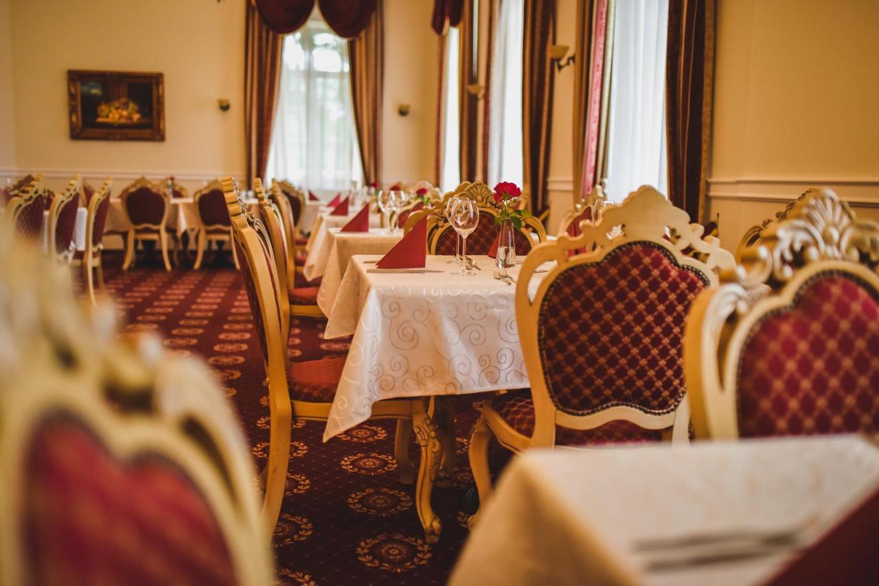 Hotel Zámek Kamenný Dvůr Kynsperk nad Ohri Exterior foto