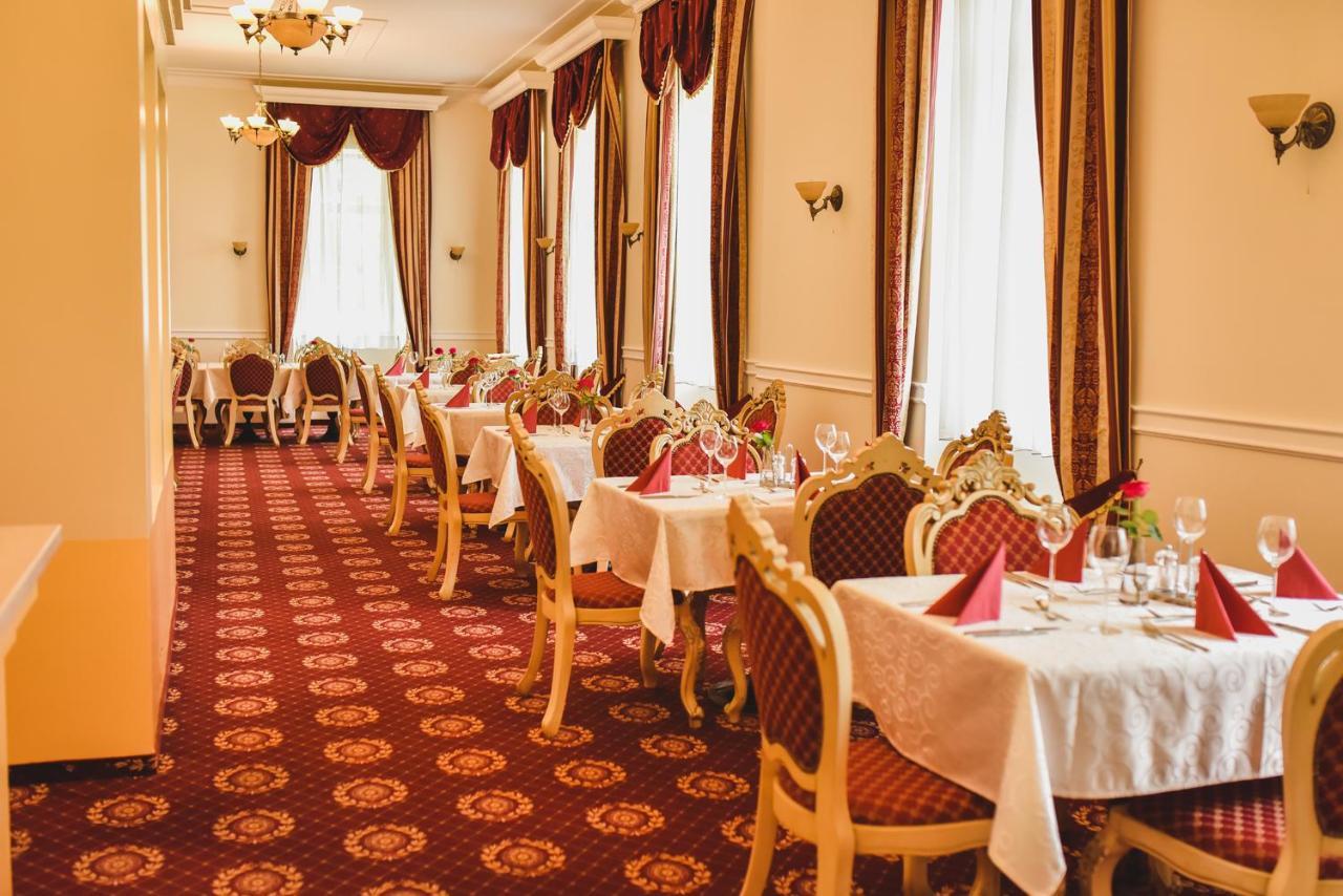 Hotel Zámek Kamenný Dvůr Kynsperk nad Ohri Exterior foto
